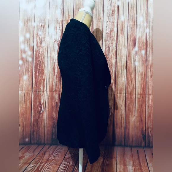 Women’s Size 8 Blazer Liz Claiborne Black Lace Textured Lined Soft Silky Trim - Picture 3 of 10